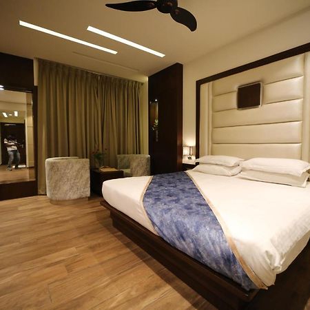 Hotel Prince Viraj 贾巴尔普尔 外观 照片