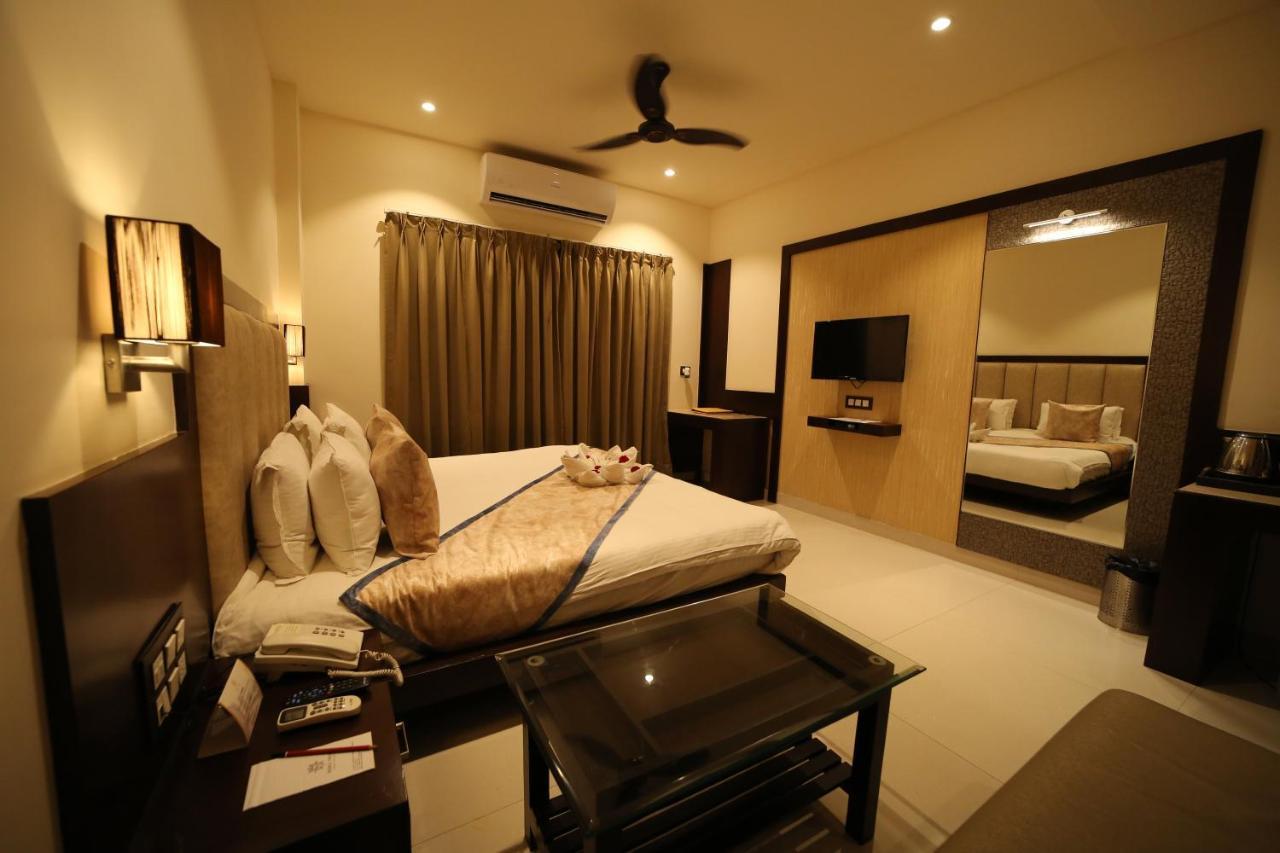 Hotel Prince Viraj 贾巴尔普尔 外观 照片