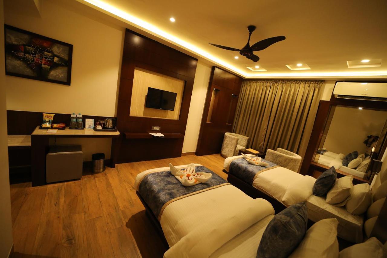 Hotel Prince Viraj 贾巴尔普尔 外观 照片