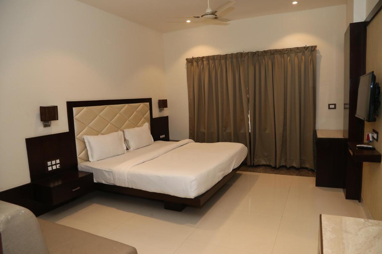 Hotel Prince Viraj 贾巴尔普尔 外观 照片