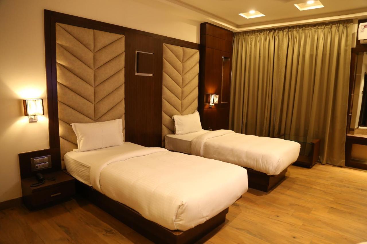 Hotel Prince Viraj 贾巴尔普尔 外观 照片