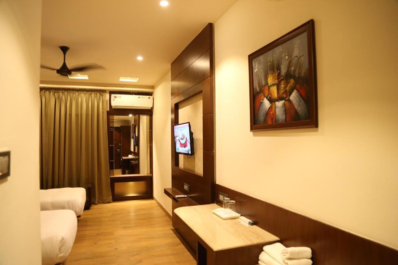 Hotel Prince Viraj 贾巴尔普尔 外观 照片